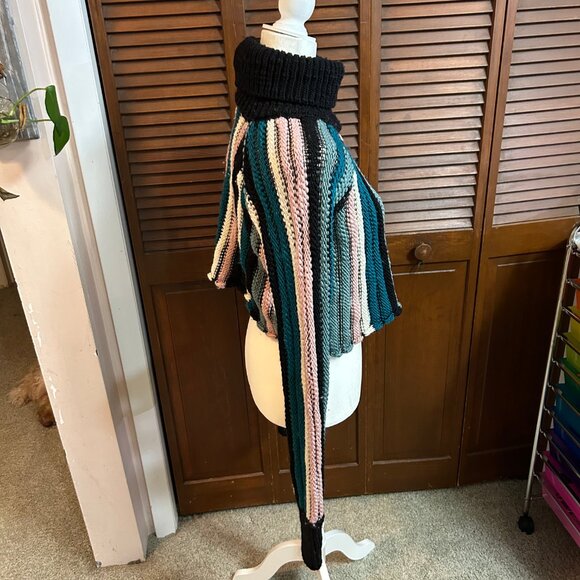 Palm Cropped Sweater by Aisling Camps - Picture 7 of 11